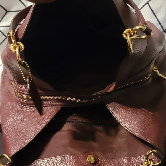 Maroon/burgundy gently used Coach handbag. More pictures can be made upon reques - Picture 4 of 4